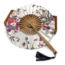 Load image into Gallery viewer, 1pcs High Quality Delicate Packaging Chinese Flower Bamboo Folding Hand
